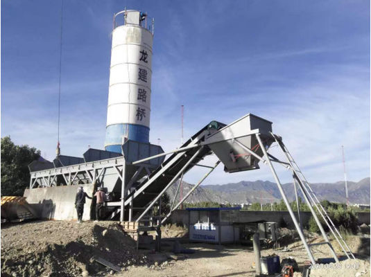 Sistema de mistura compacto e transportável estabilizado por água com silos de cimento verticais
